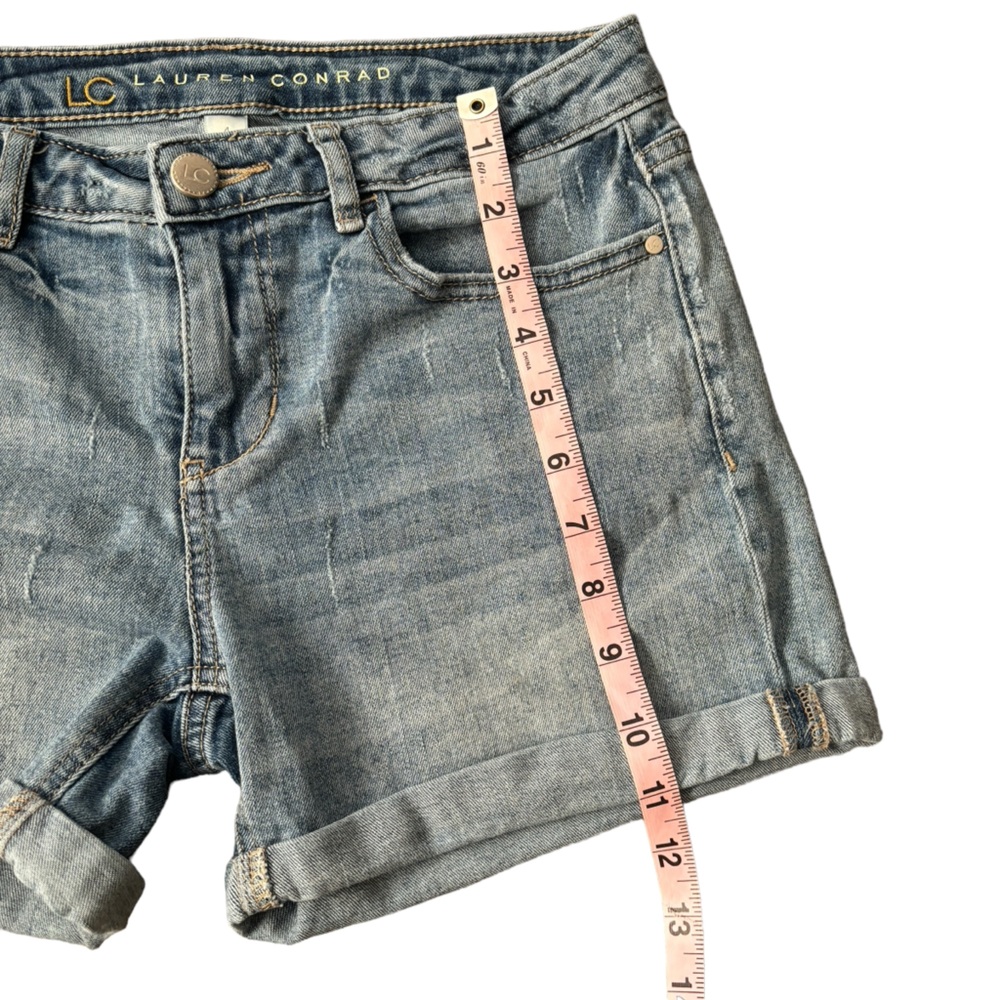 Lauren Conrad Light Wash Distressed Rolled Cuff Jean Shorts 4 - Picture 10 of 13